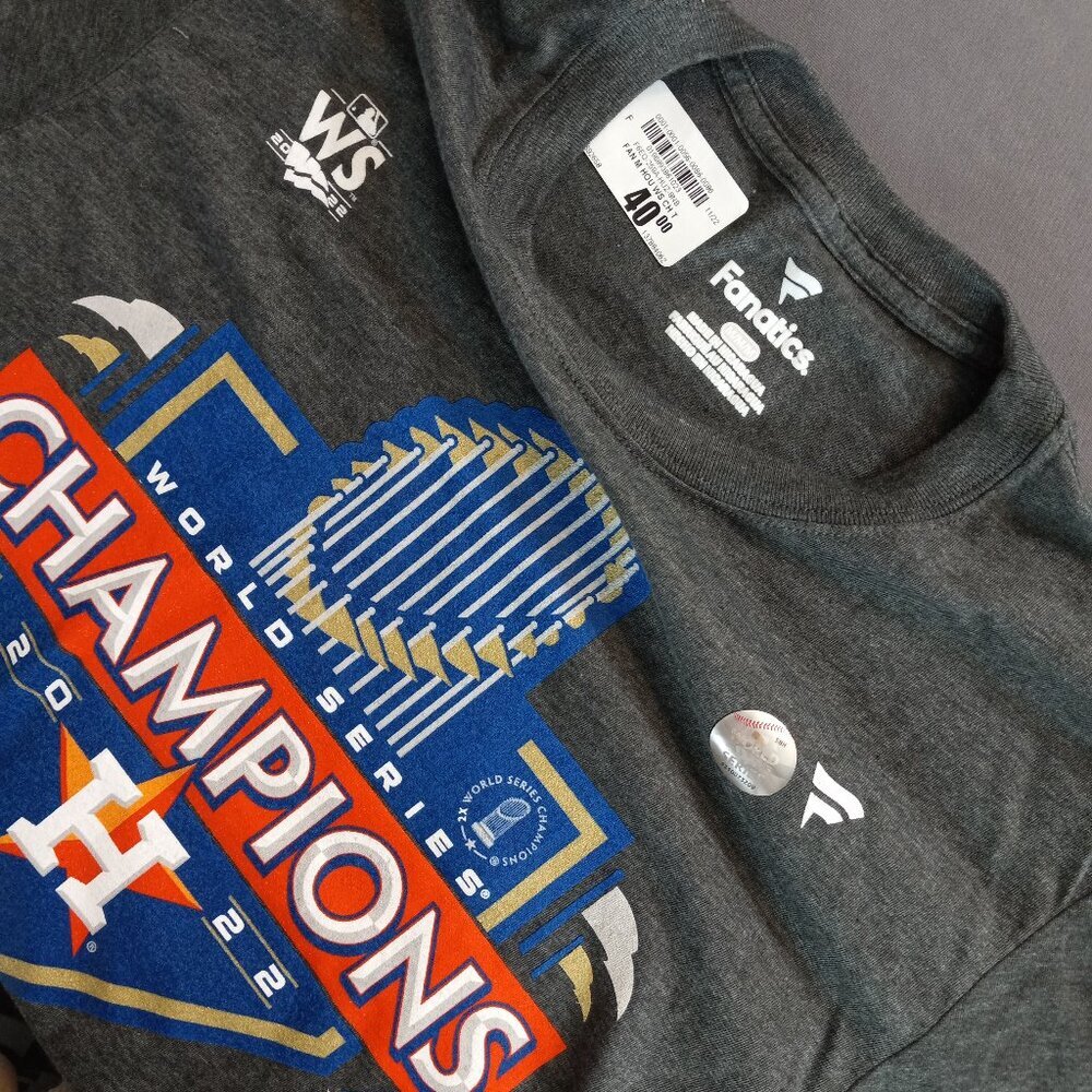 NWT Fanatics Men's‎ Grey and Black T-shirt